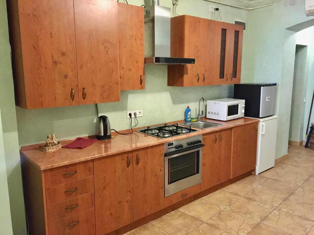 Svobody, Apartments Near The Opera إلفيف المظهر الخارجي الصورة